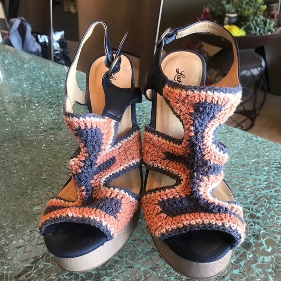Lucky Brand Shoes - 💥FLASH SSALE💥LUCKY BRAND MACRAME WEDGES